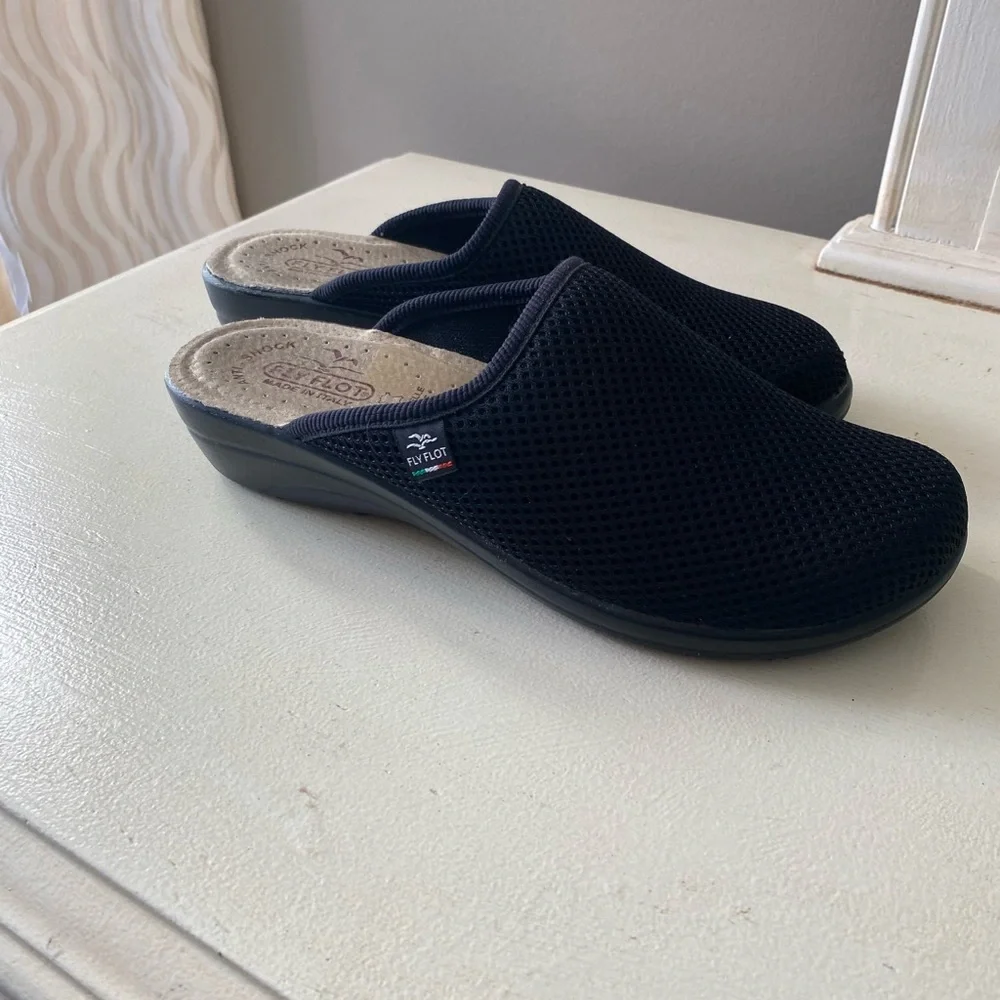 Women’s Fly Flot Italian Knit Black Mesh Slip-on Clogs/Mules - Picture 4 of 5